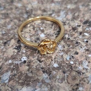 💥3/$55💥Elegant Timeless Gold Plated Rose Ring Dainty Classic sz 7